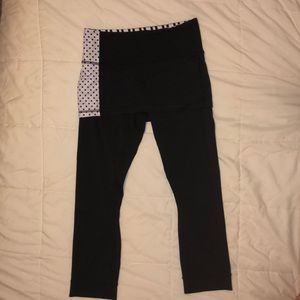 Lululemon yoga crop pants size 4